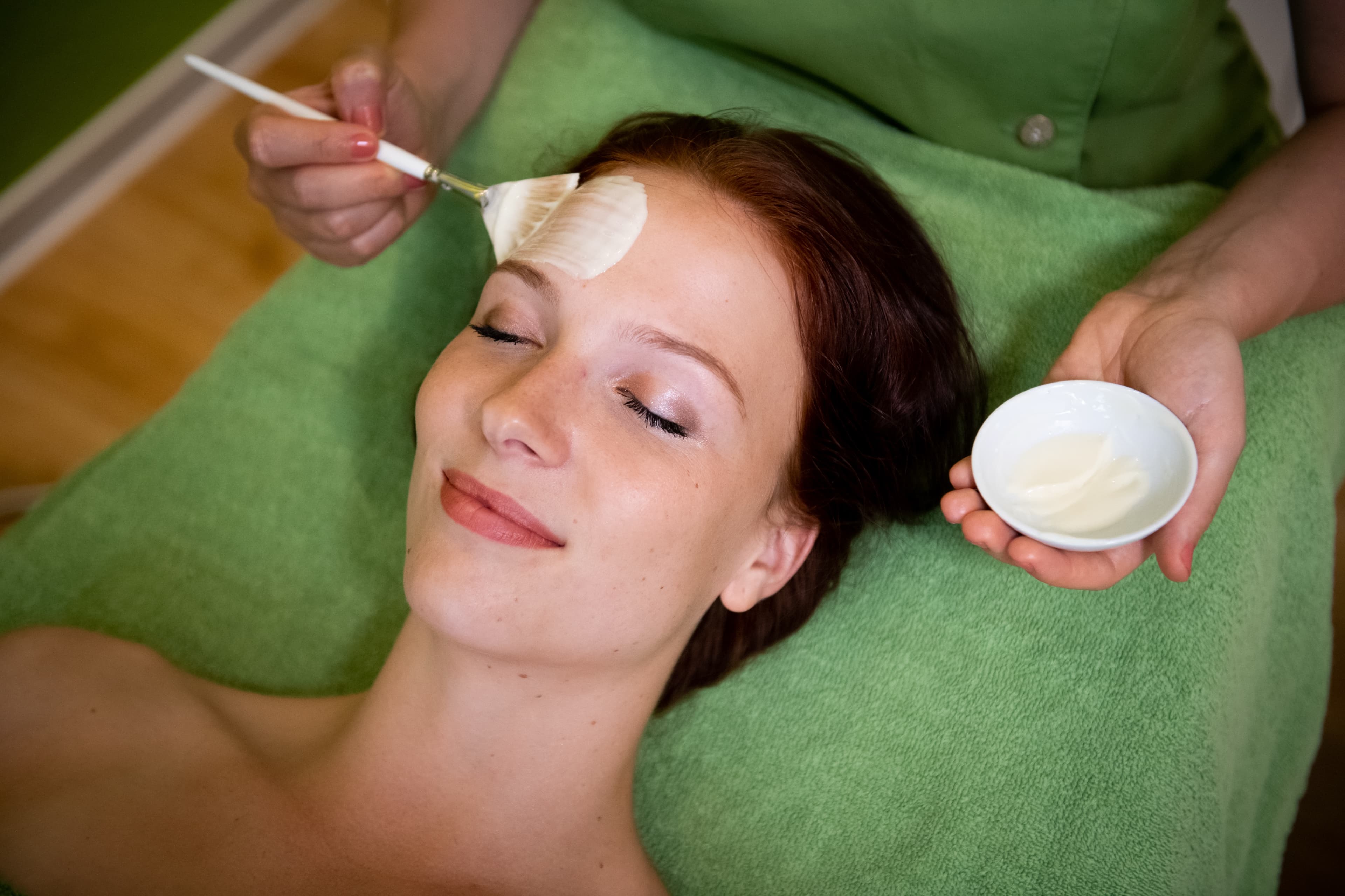 Intensiv Pflegebehandlung „Nature Glow"